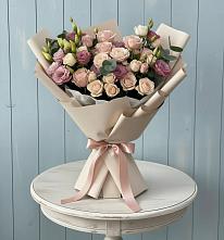 Букет цветов из:  Розы и Лизиантусы в Горетово