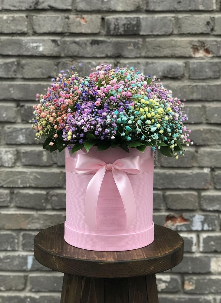 Цветочная композиция из Гипсофила и Розы в шляпной коробке в Горетово