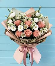 Букет цветов из:  Розы, Альстромерии и Лизиантусы в Горетово