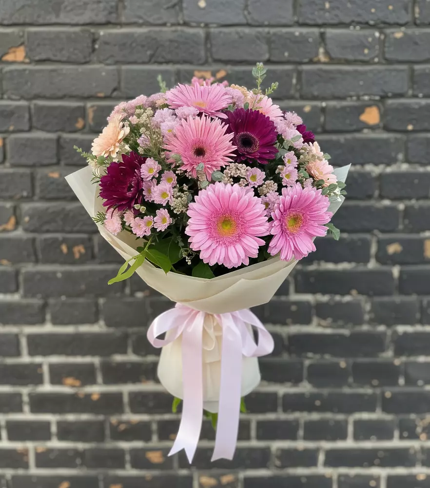 Букет цветов из: Герберы и Хризантемы в Горетово