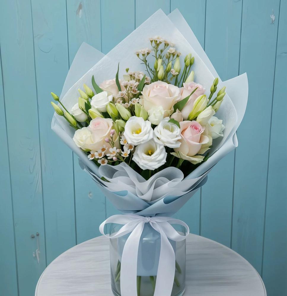 Букет цветов из: Розы и Лизиантусы в Горетово