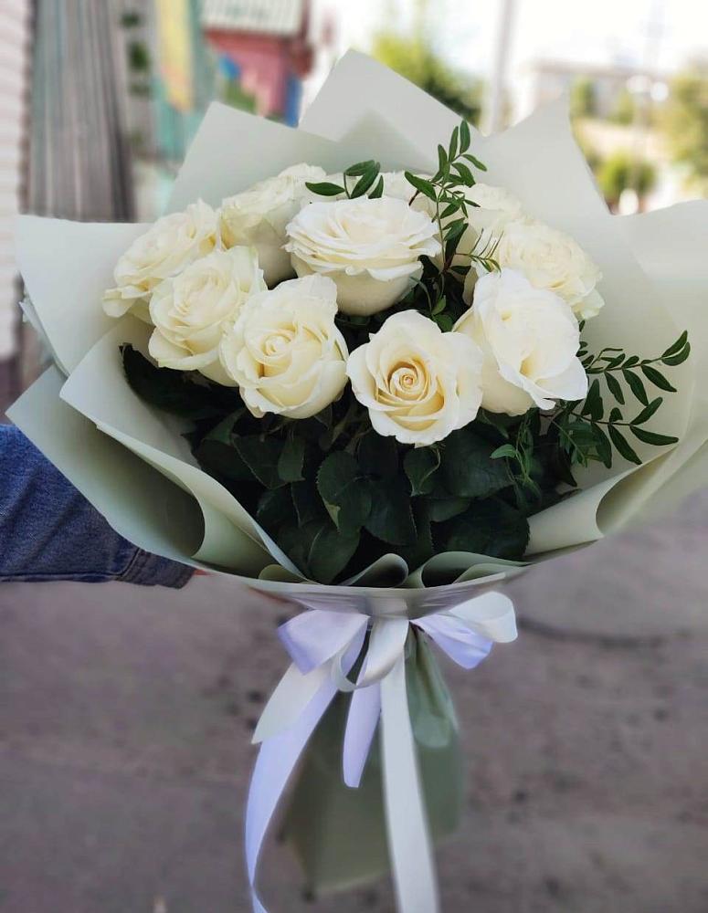 Букет Белые розы Проуд в Горетово