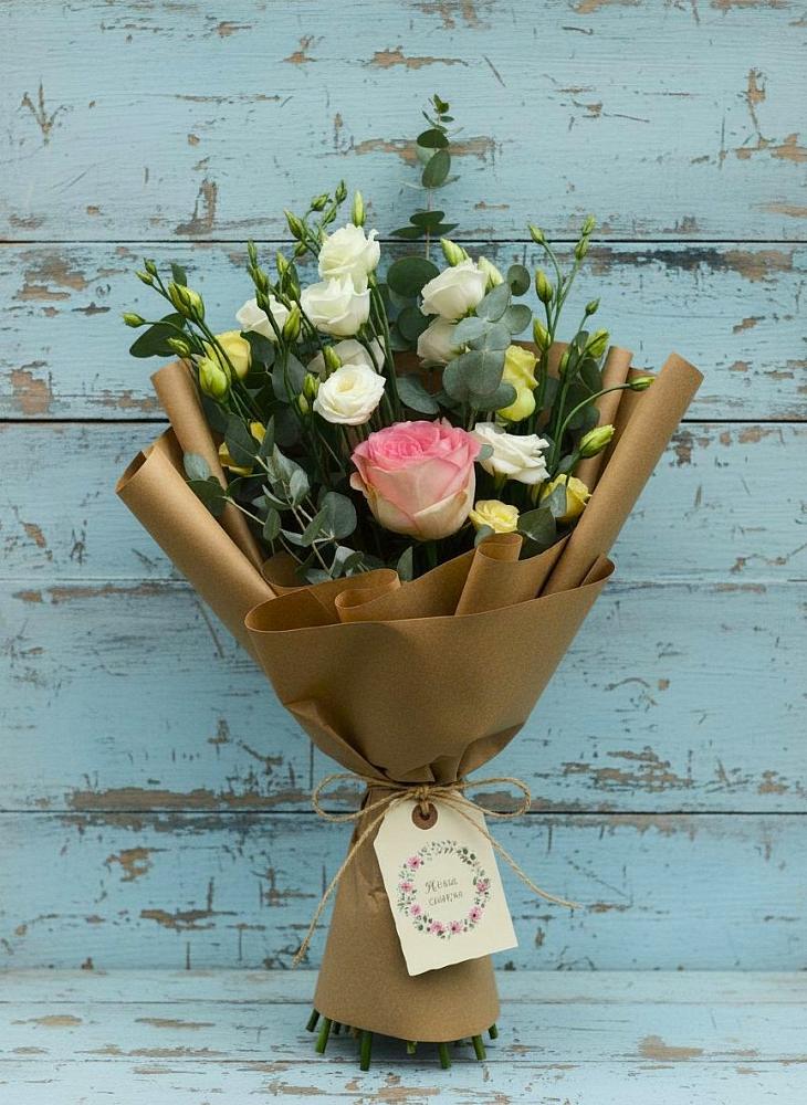 Букет цветов из: Розы и Лизиантусы в Горетово