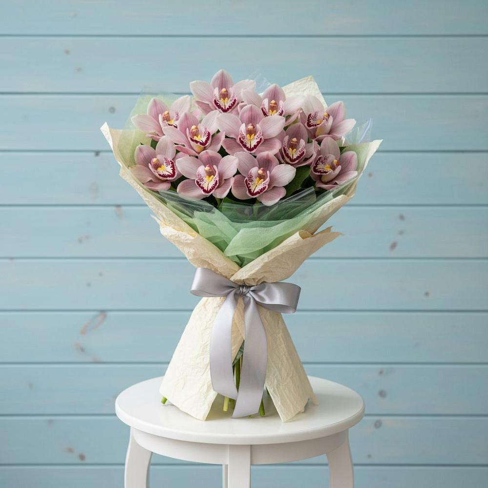 Букет цветов из: Орхидеи и Розы в Горетово