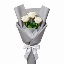Букет 3 белые розы в Горетово