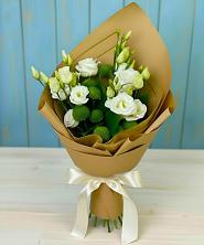 Букет цветов из:  Хризантемы и Лизиантусы в Горетово