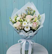 Букет цветов из:  Розы и Лизиантусы в Горетово