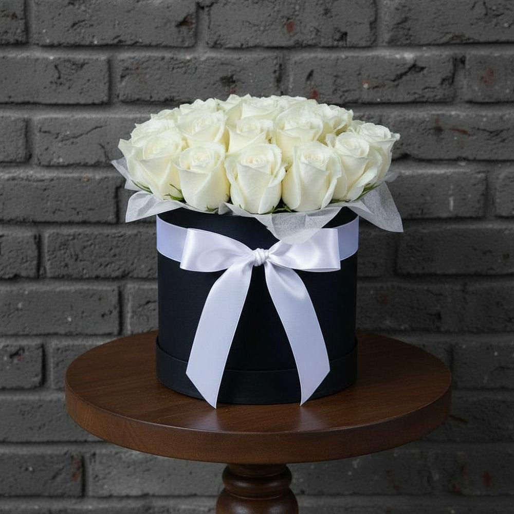 Цветочная композиция из Розы в шляпной коробке в Горетово