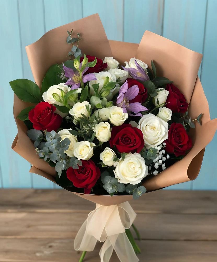 Букет цветов из: Розы и Альстромерии в Горетово