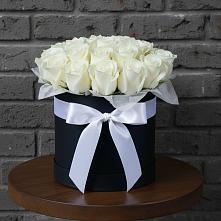 Цветочная композиция из Розы в шляпной коробке в Горетово